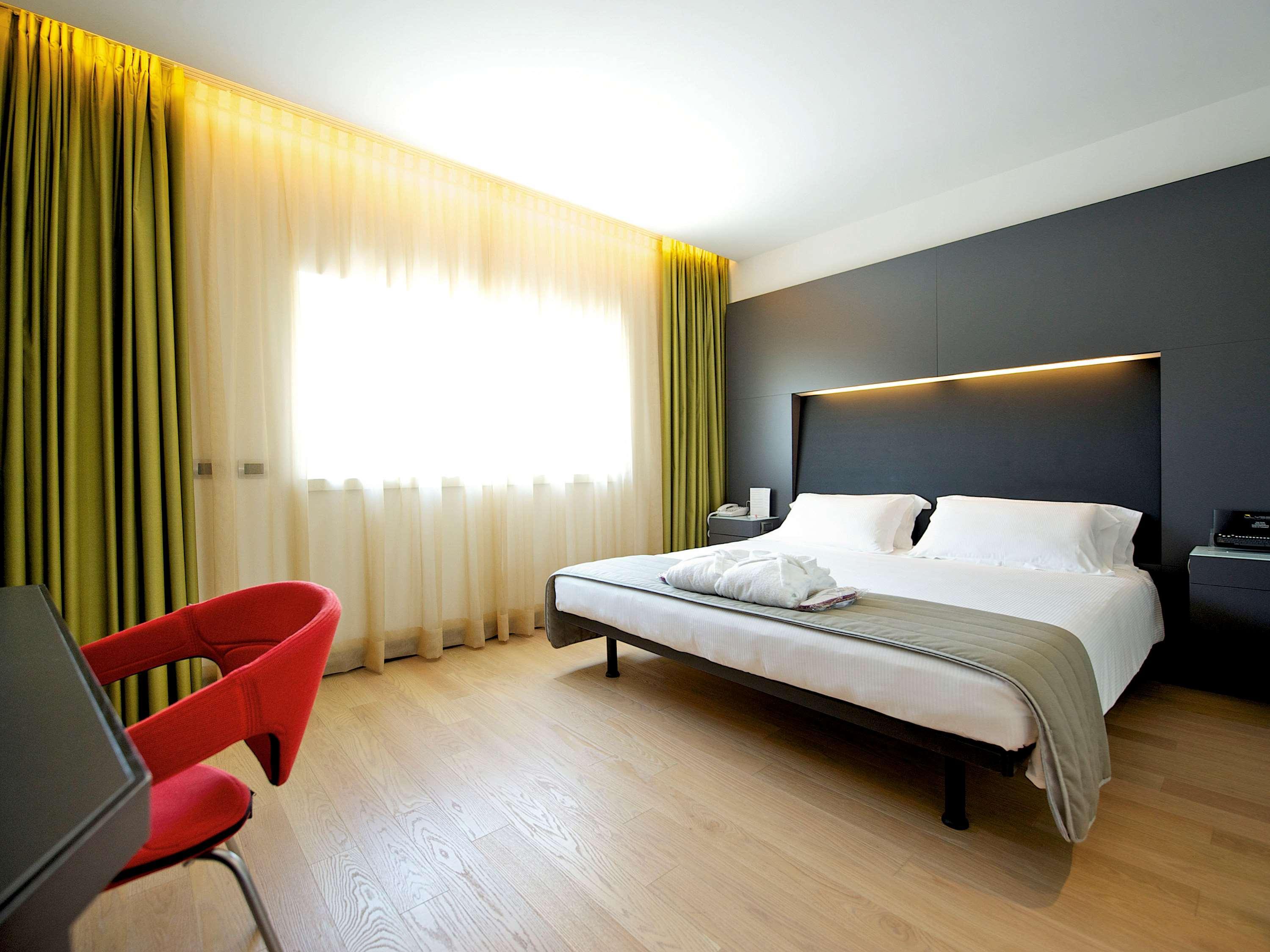 רוברטו Mercure Nerocubo Rovereto מראה חיצוני תמונה