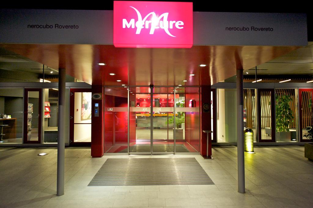 רוברטו Mercure Nerocubo Rovereto מראה חיצוני תמונה