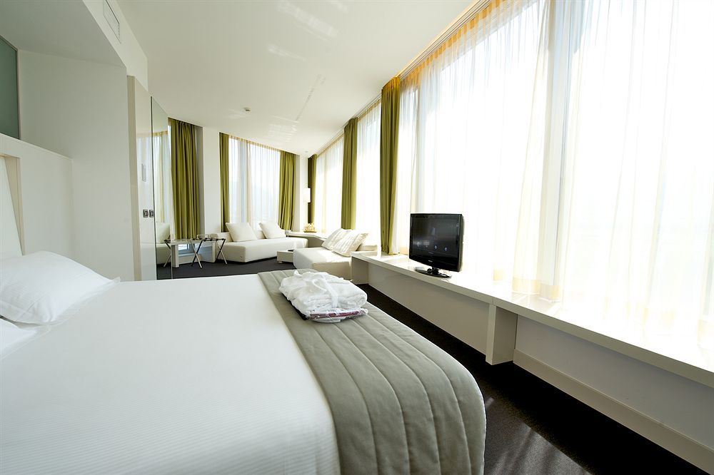 רוברטו Mercure Nerocubo Rovereto מראה חיצוני תמונה